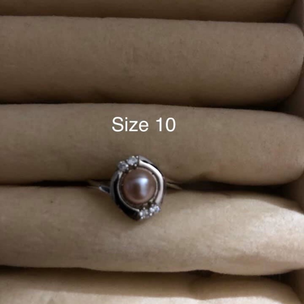 Vantel pearls ring